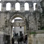 דירה Studio A Priori