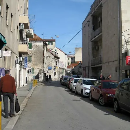 Studio A Priori * Split